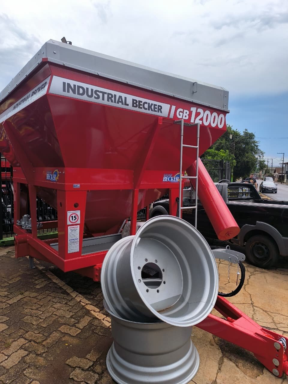 WhatsApp Image 2025-11-10 at 15.22.10